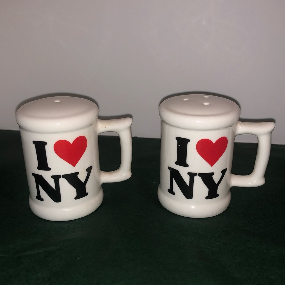 I Love NY ❤️ New York Collector salt pepper shaker